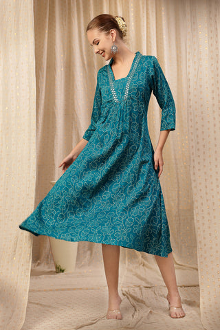 High-quality image of the Rayon texture and finish of the Embroidered Floral Foil Kurta Set.
