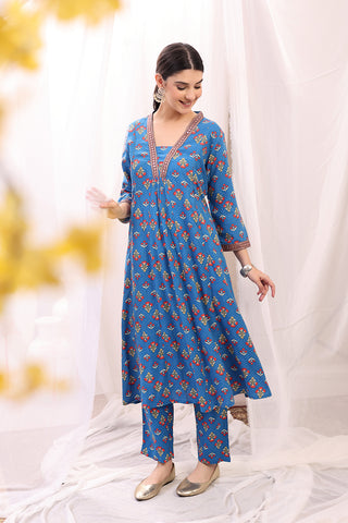 High-quality image of the Rayon texture and finish of the Embroidered Zip Kurta-Pant Kurta Set.