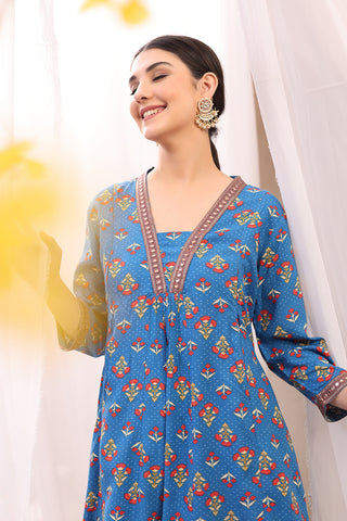 High-quality image of the Rayon texture and finish of the Embroidered Zip Kurta-Pant Kurta Set.