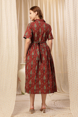 Close Up of Cotton Fabric Detail on Rust Red Zipless Maternity Lapel Dress with Pockets