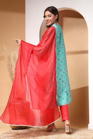 High-quality image of the Rayon texture and finish of the Ocean Oasis And Kurta Set.