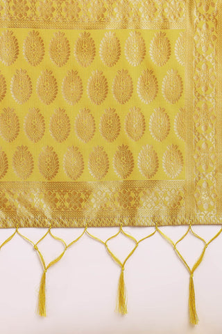 Comfortable Polyester fabric texture of the Pastel Green set, ideal for maternity and postpartum.