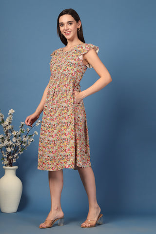 Detail of Hidden Feeding Zips & Pockets on Ditsy Yellow Floral Bloom Zip Feeding Dress for Breastfeeding