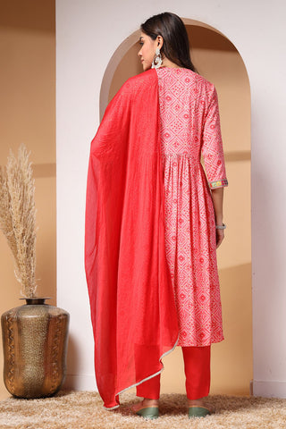 Blush Blossom Maternity Kurta Set With Contrast Dupatta