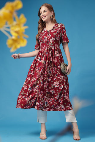 Detail of Hidden Feeding Zips & Pockets on All Over Printed Zipless Feeding Shirt Dress for Breastfeeding