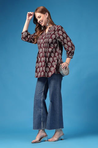 Plum Feeding Top; stretch neckline allows fast breastfeeding access.