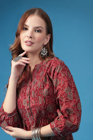 Burgundy Printed Top; all over print provides a stylish look.