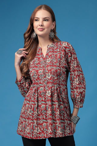 Multi Feeding Top; stretch neckline allows fast breastfeeding access.