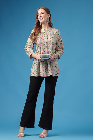 Light Pink Feeding Top; stretch neckline allows fast breastfeeding access.