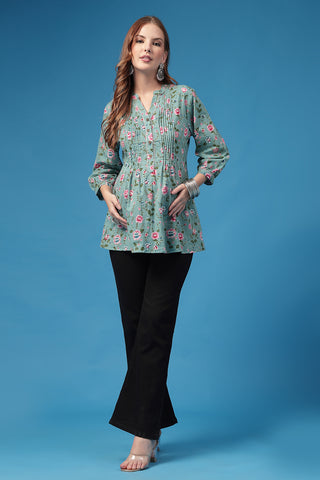 Light Green Feeding Top; zipless access ensures simple and quick nursing.