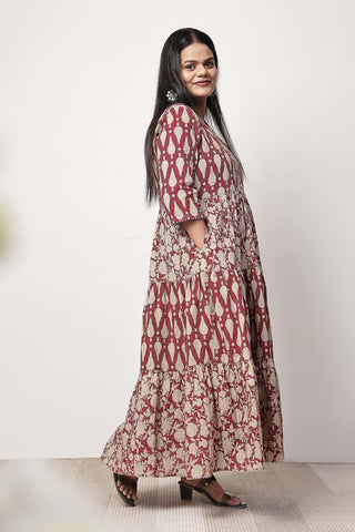 Styled look of the Ethnic Cotton Tiered Kurti for Feeding Kurti with matching pants and accessories.