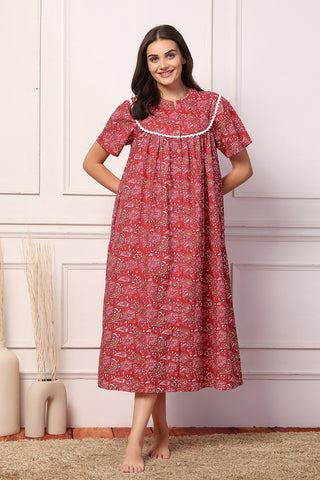 https://houseofzelena.com/products/crimson-comfort-cotton-zipless-feeding-maternity-maxi