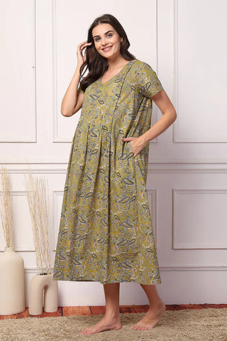 https://houseofzelena.com/collections/maternity-maxi/products/earthy-bliss-cotton-maternity-feeding-maxi