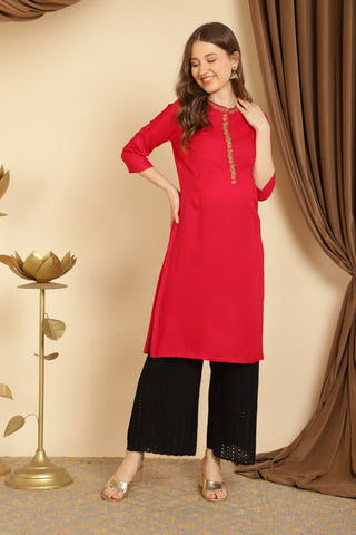 https://houseofzelena.com/collections/feeding-kurtis/products/fuschcia-pink-maternity-feeding-kurti