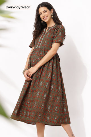 Mehr – The Festive Zipless Feeding Lapel Dress- Bottle Green