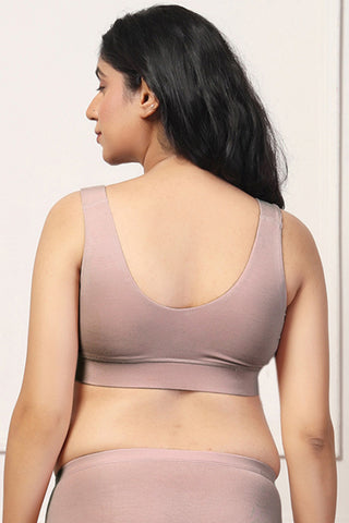 Woodrose Feeding Bra: Wire-free, seamless design for skin comfort.