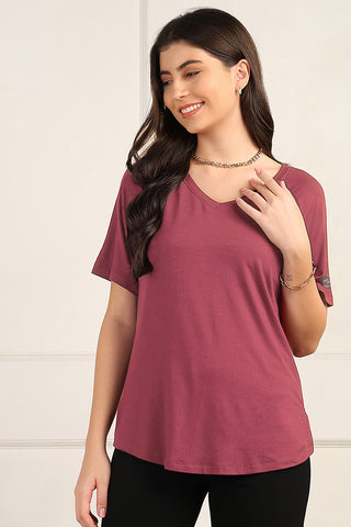 https://houseofzelena.com/collections/feeding-tops/products/deep-rose-solid-nursing-top-with-side-zip-access-1