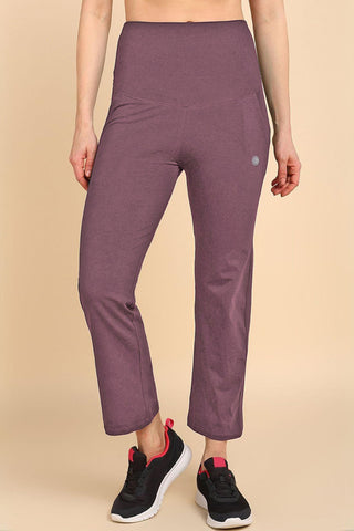 https://houseofzelena.com/collections/all/products/247-zactive%E2%84%A2-deep-woodrose-maternity-trousers-pregnancy-postpartum